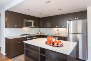 1100 University St, Seattle WA  98101-2835 exterior