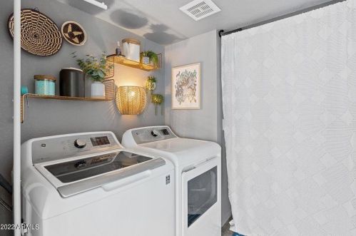 15026 19th Way, Phoenix AZ  85022-3905 exterior