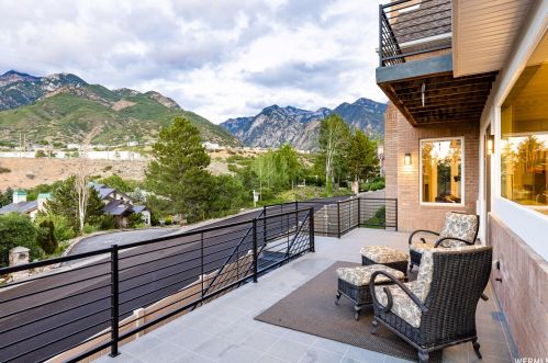 9093 Cyn Gate Cir, Sandy UT 84093-3807 exterior