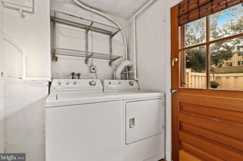 3760 Jason Ave, Alexandria VA 22302-1811 exterior