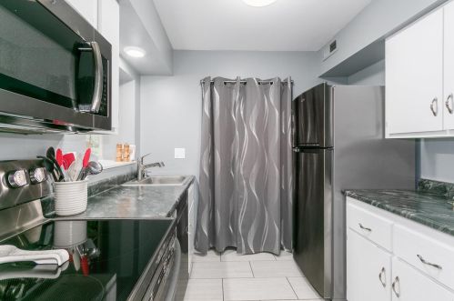 10505 Silkwood Ct, Saint Louis MO 63114-1970 exterior