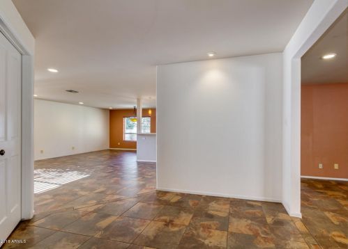 9053 28th St, Phoenix AZ  85028-4702 exterior