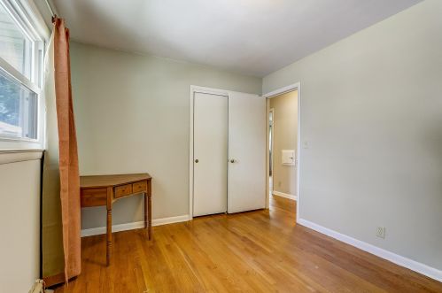 5536 Mohawk Ave, Milwaukee WI 53217-5034 exterior