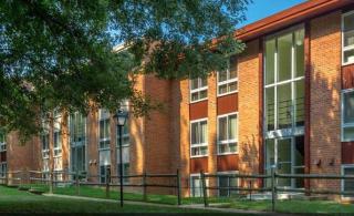 6300 Kings Hwy, Alexandria VA  22306-1050 exterior