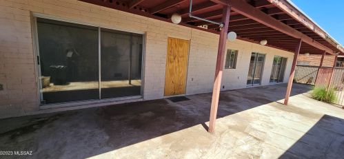 5302 Hawthorne St, Tucson AZ 85710-1645 exterior