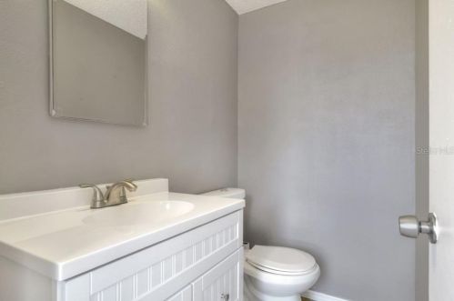 10712 Connechusett Rd, Tampa FL 33617-3410 exterior