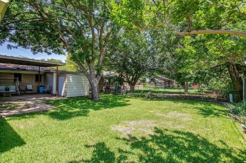 149 Suzanne Ter, Burleson TX 76028-5617 exterior