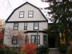 37 Hillside Rd, Newton MA  02461-1440 exterior