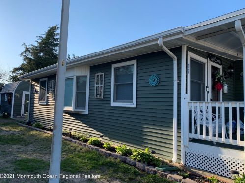 17 Southwind Cir, Jackson Twp NJ 08527-2822 exterior