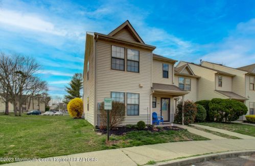 1300 Dahlia Ct, Jackson Twp NJ  08527-4131 exterior