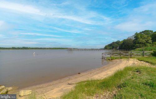 3148 Holland Clf Rd, Huntingtown MD 20639-9725 exterior