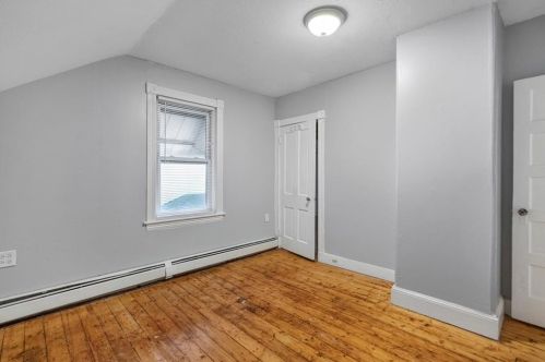 9 Beckside Rd, Providence RI 02911-1010 exterior