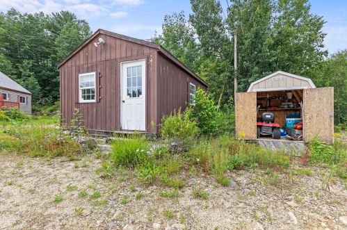 11 Aspen Way, Poland ME  04274-5305 exterior