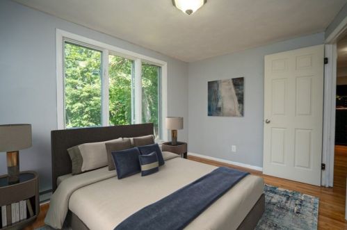 391 Massachusetts Ave, West Springfield MA 01089-2412 exterior