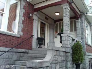 1703 Bellevue Ave, Seattle WA  98122-2016 exterior