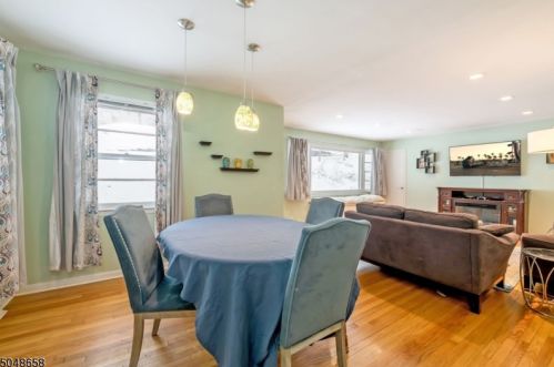 32 Conklin Ave, Morristown NJ 07960-3704 exterior