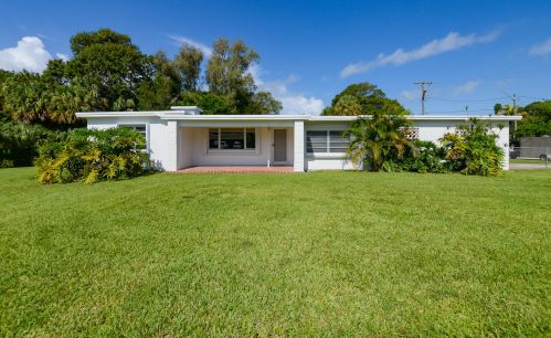 1901 Oleander Blvd, Fort Pierce, FL 34950-8127