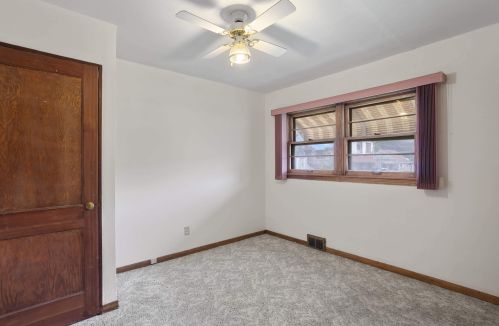 5356 49, Milwaukee WI 53208-1105 exterior