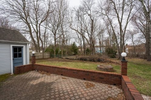 129 Lancaster Ave, West Springfield MA 01089-2235 exterior