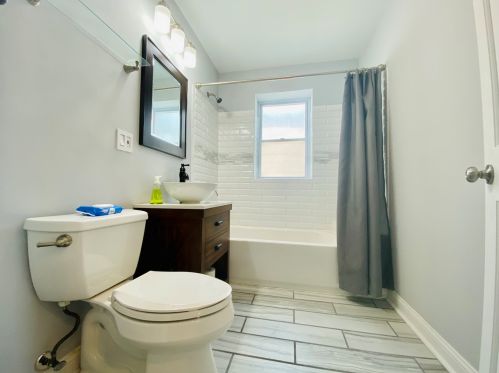 2316 Kedvale Ave, Chicago IL 60629-5110 exterior