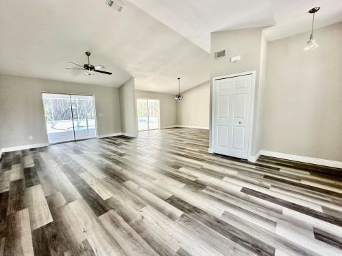 1985 Leafy Rd, Fort Pierce FL 34953-1328 exterior