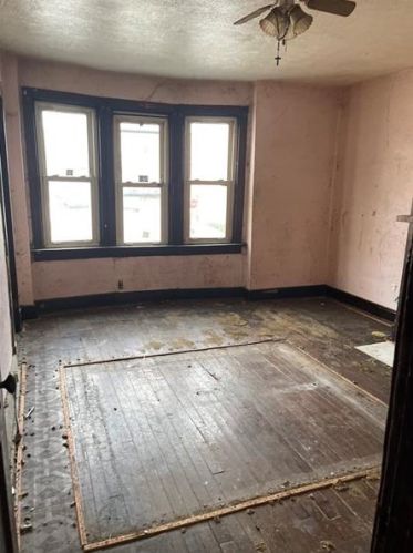 7701 Cannon St, Pittsburgh PA 15205-4207 exterior