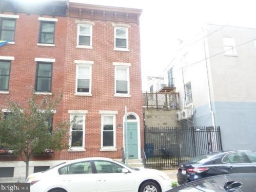 324 18 St, Philadelphia PA 19140-1014 exterior