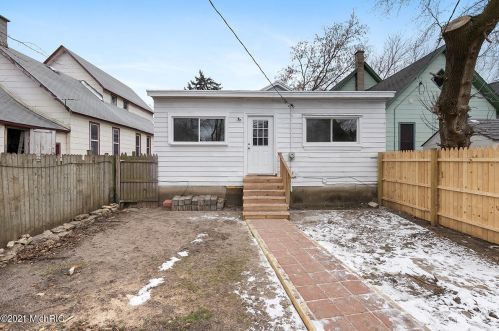 1315 Turner, Grand Rapids MI 49504-3235 exterior