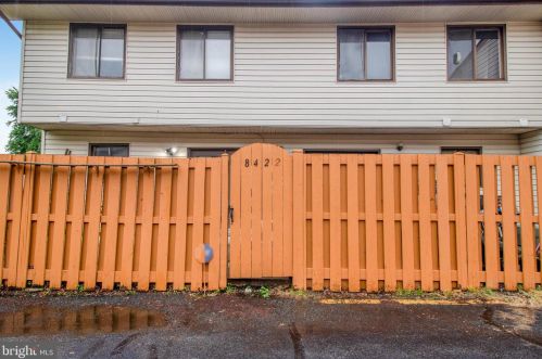 8422 Alameda Ct, Alexandria VA 22309-1621 exterior