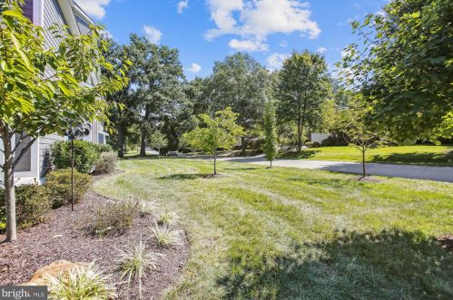 9007 Linton Ln, Alexandria, VA 22308-2734