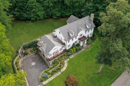 347 Riv Rd, Briarcliff NY 10510-2413 exterior