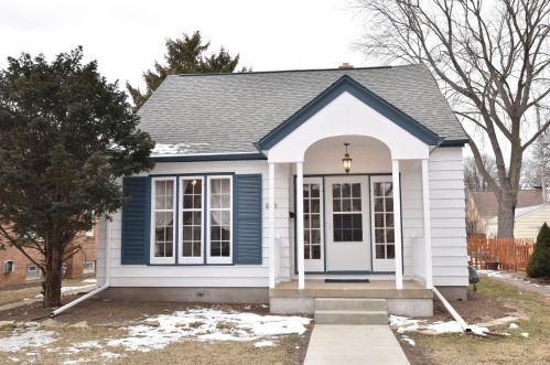 2853 79th St, Milwaukee, WI 53222-4901