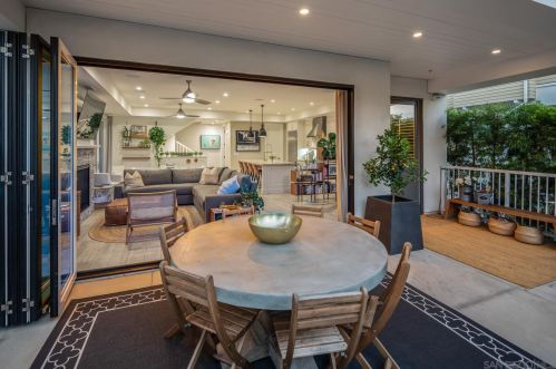 712 Ave, San Diego CA 92118-1716 exterior