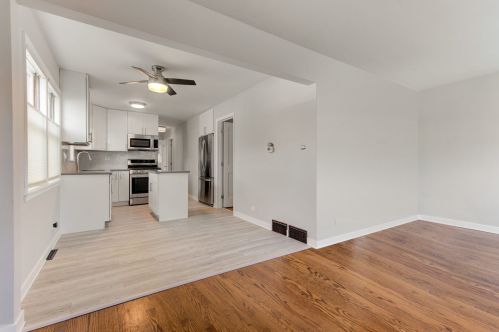 2959 Washtenaw Ave, Chicago IL 60645-3210 exterior