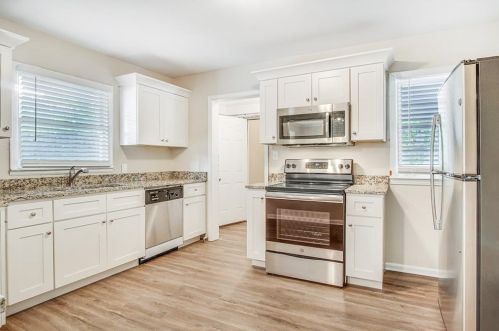 2498 Bryan Cir, Atlanta GA  30344-5020 exterior