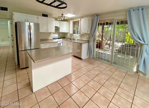 6126 14 St, Tucson AZ 85711-4215 exterior