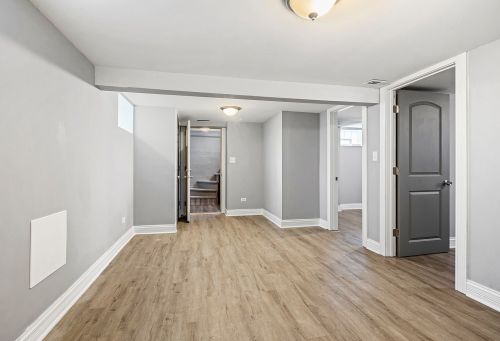 7019 74th Pl, Chicago IL 60638-5931 exterior