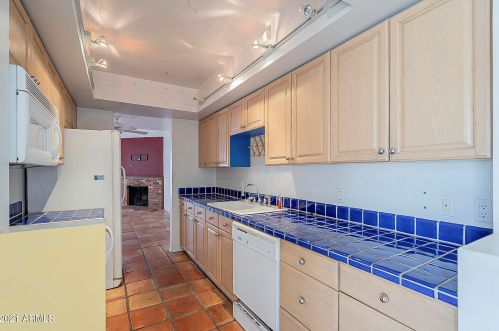 7855 21 Dr, Phoenix AZ 85015-5412 exterior