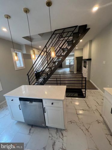 5122 Marvine St, Philadelphia PA 19141-2814 exterior