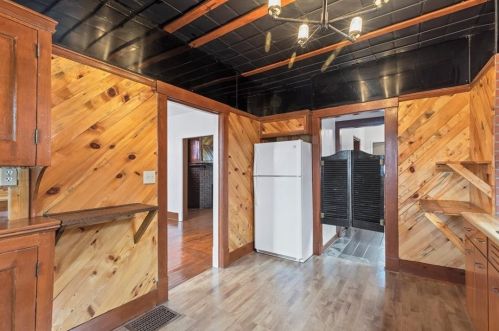 10 Amherst Ave, Pittsburgh PA 15229-1536 exterior