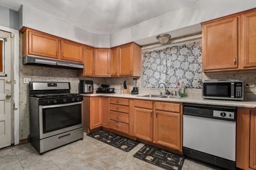 1639 Lotus Ave, Chicago IL 60641-3224 exterior