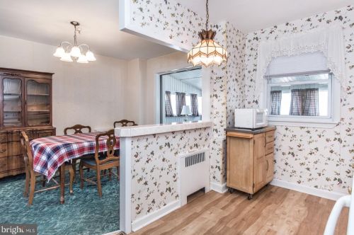 4030 Bleigh Ave, Philadelphia PA 19111-3617 exterior