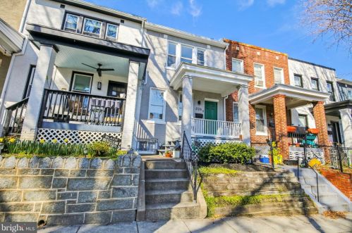 226 Cromwell Ter, Washington, DC 20002-1030