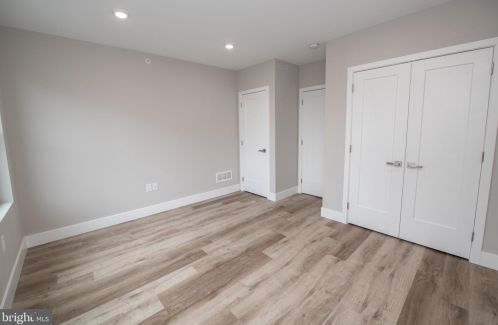 2213 Emerald St, Philadelphia PA 19134-3548 exterior