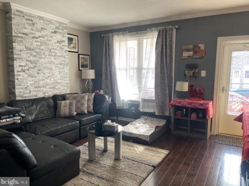 4503 Knorr St, Philadelphia, PA 19135-2213