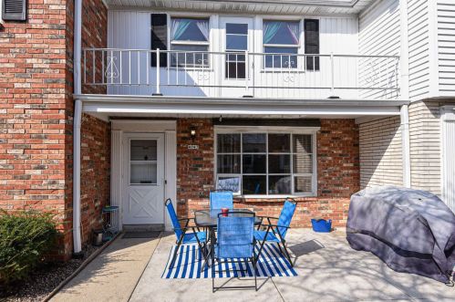 4947 Colonial Ct, Milwaukee WI exterior