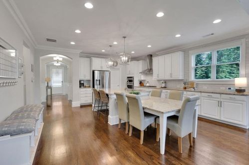 3573 Brookleigh Ln, Atlanta GA 30319-2219 exterior