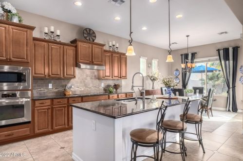 4114 Camellia Dr, Chandler AZ 85286-4437 exterior