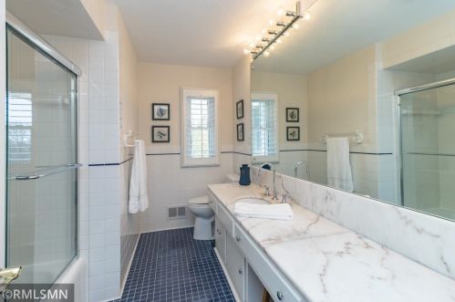 1907 Hampshire Ave, Saint Paul MN 55116-2401 exterior