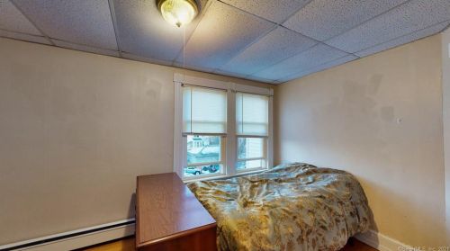 546 Church St, New Britain CT 06051-2312 exterior